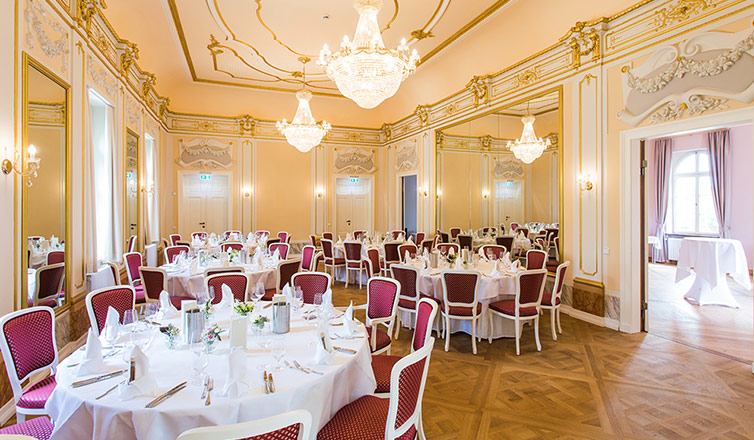 Spiegelsaal im Herrenhaus Moeckern
