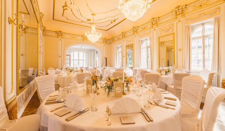 Spiegelsaal im Herrenhaus Möckern